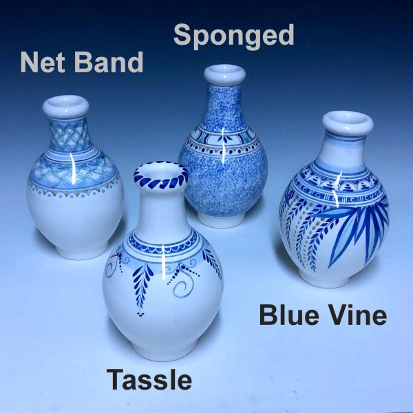 Vases, small labeled b