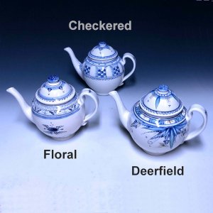 3 Teapots