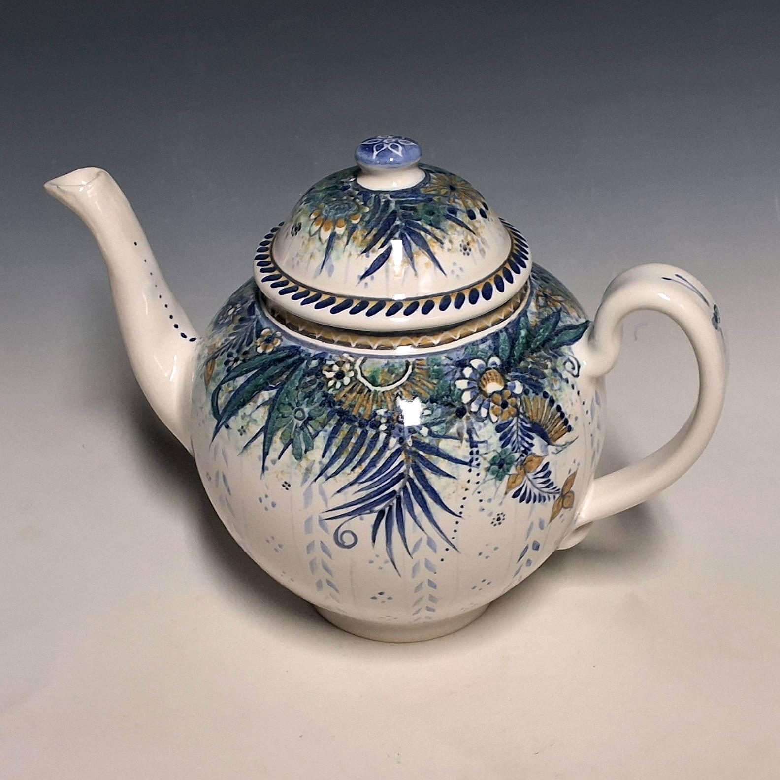 Teapot, Floral Shoulder