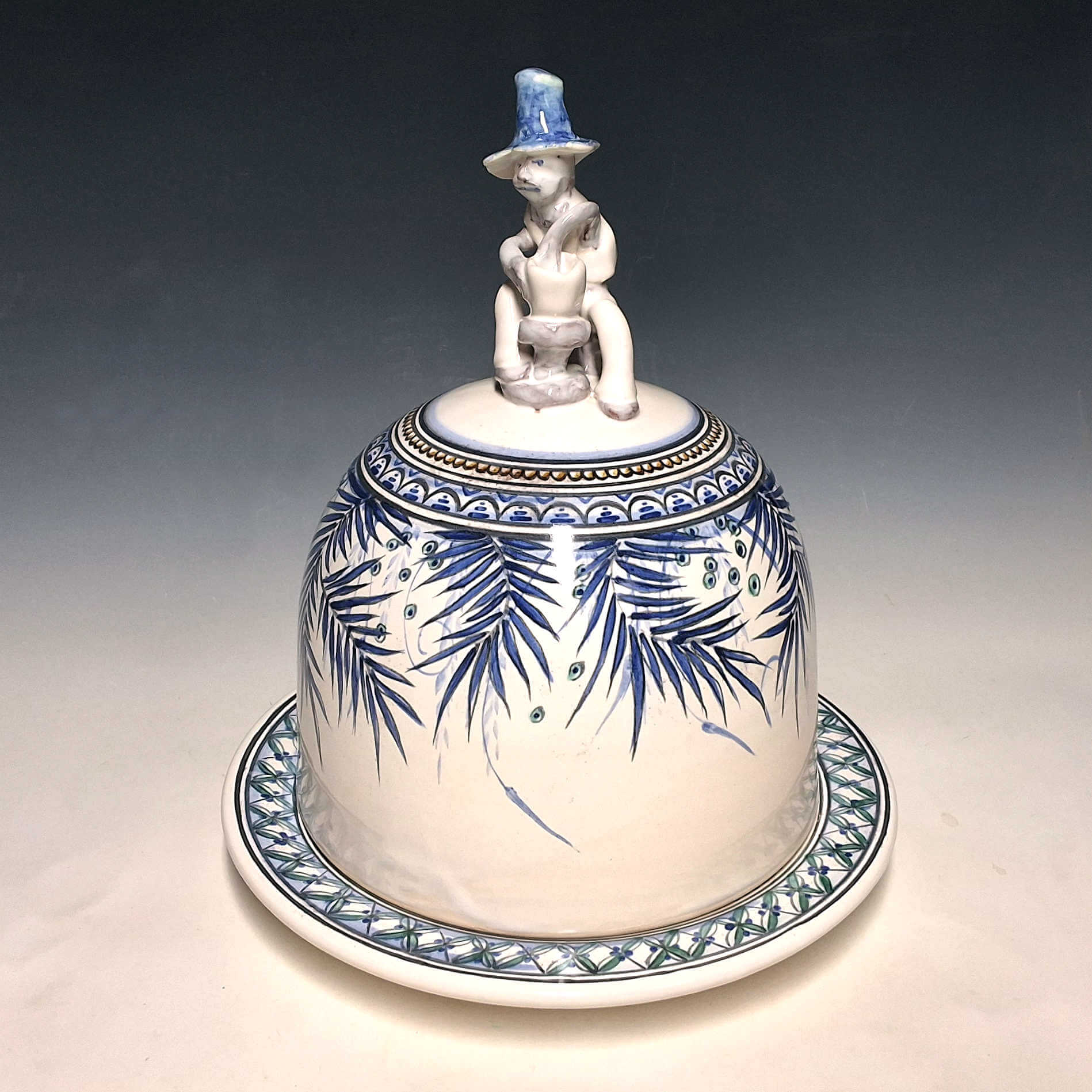 Covered Potter Dish